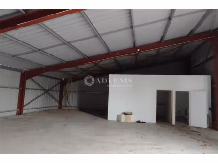 local d'activités a louer