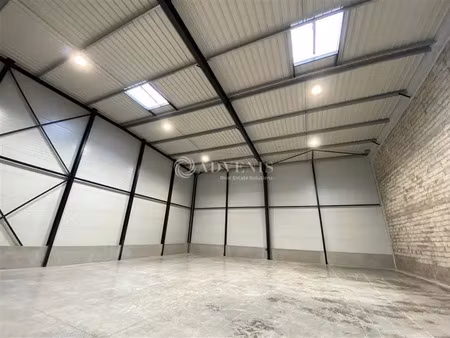 local d'activités a louer