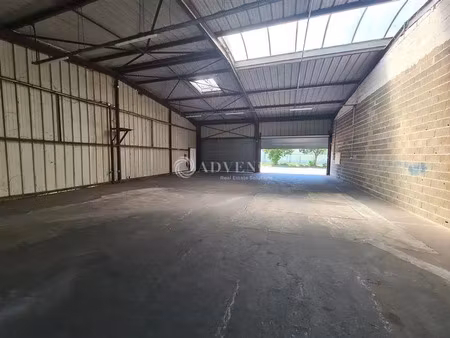 local d'activités a louer