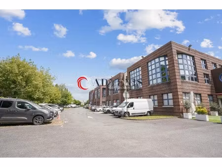 local d'activités a louer