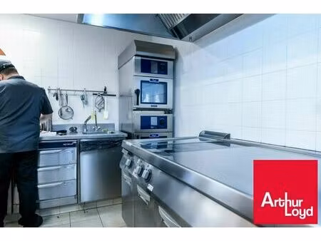 vente local commercial 113m2 bayonne 64100 - 89000 € - surface privée