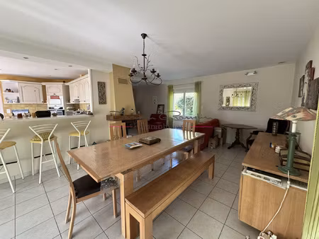 nouveauté maison familiale avec jardin arboré