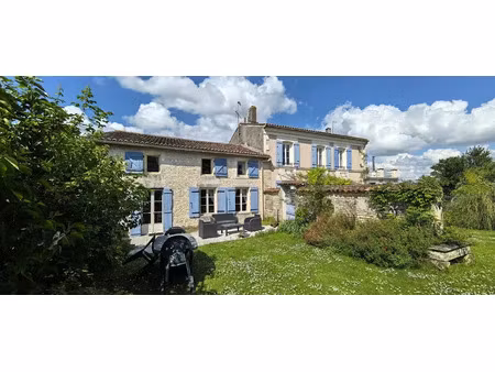 vente maison 11 pièces 272 m² à nantillé (17770)  461 000 €