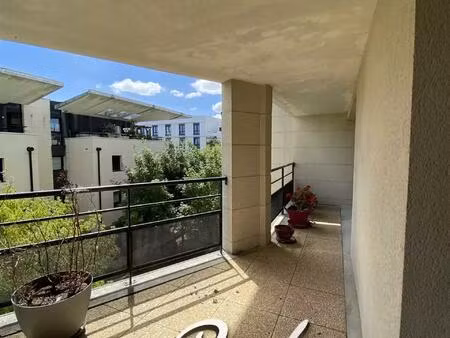 ? appartement contemporain en duplex avec 2 terrasses – quartier caen mémorial