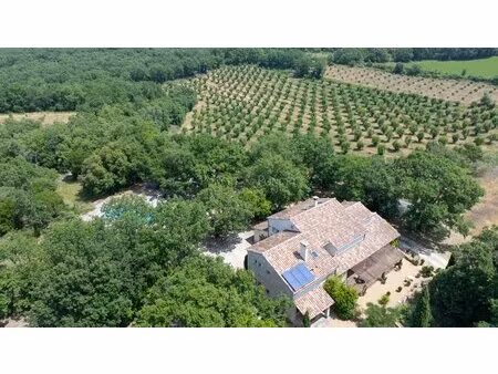 propriété d’exception – domaine agroalimentaire oléicole & amandier de 35 ha avec maison d