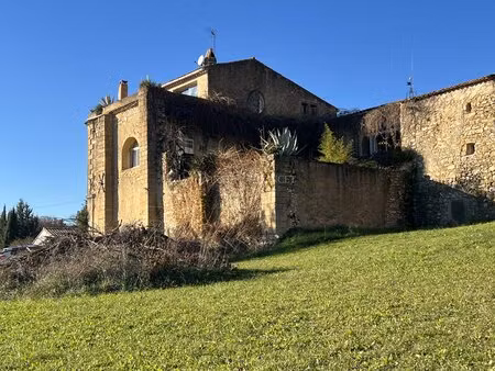 ancien temple protestant divisé en 3 appartements - bien unique situé à 10km d'uzès
