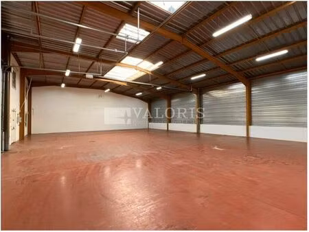 location commerce 744 m² à vénissieux (69200)