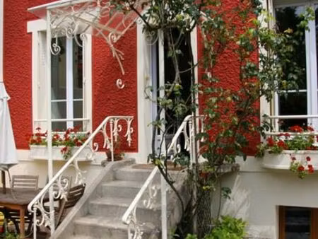 maison meublée 138m² - 4 chambres - jardinet - chaville rg (92)