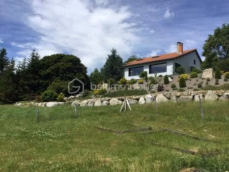 maison de 151 m² à lanarce