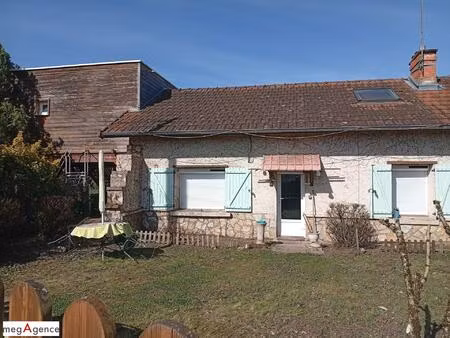 maison 115 m² sur 6265 m² de terrain  grange  puits.