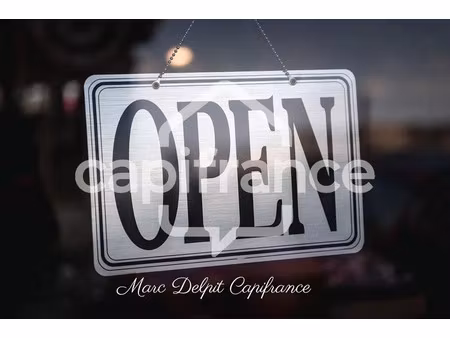 location locaux professionnels 1 pièce 250 m² à claira (66530)  2 450 €