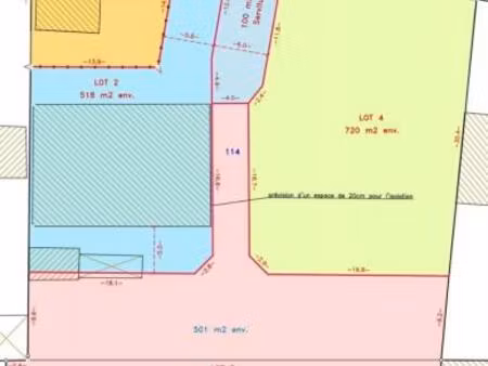 beau terrain de 720m2 pour maison individuelle