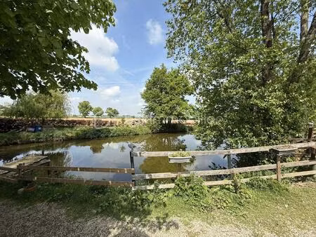 terrain de 2 950 m² à mee