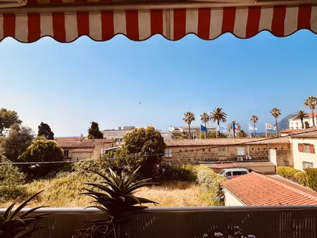 t2 avec terrasse vue mer les sablettes