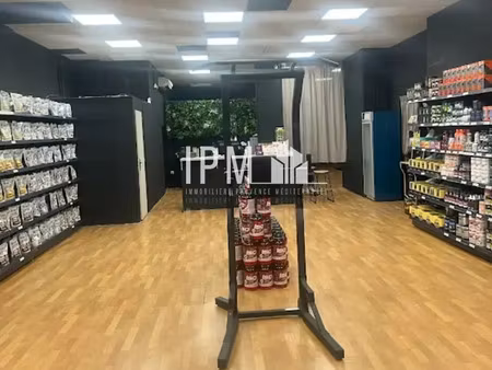 a louer local commercial de 151 m² - 83400 hyeres