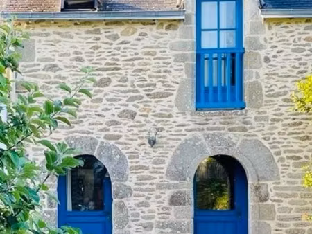 charmante maison bretonne en pierre avec dépendance rénovée  à proximité des plages