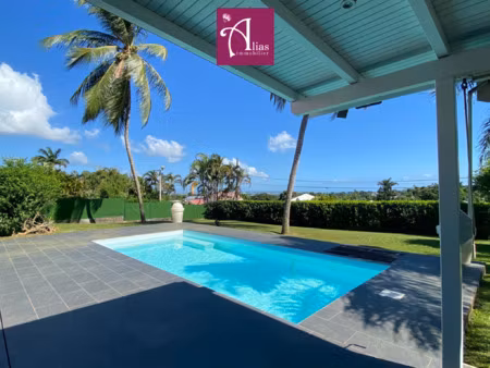 villa f4 avec piscine dans lotissement sécurisé rare sur l