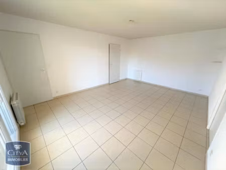 appartement à louer 4 pièces 74.42 m² - dole (39) - 768€