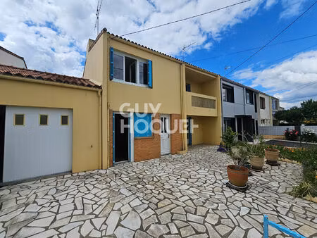 maison fontenay le comte 5 pièce(s) 117.79 m2