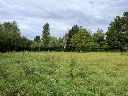 sully-la-chapelle terrain à batir 2050 m2