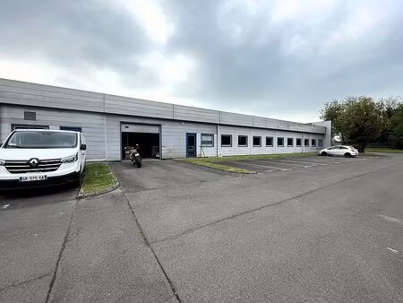 location local d'activités lesquin 1 256 m²