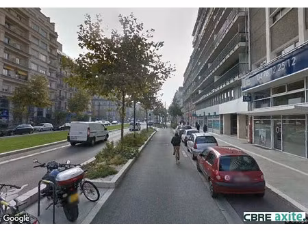 location commerce grenoble 374 m²