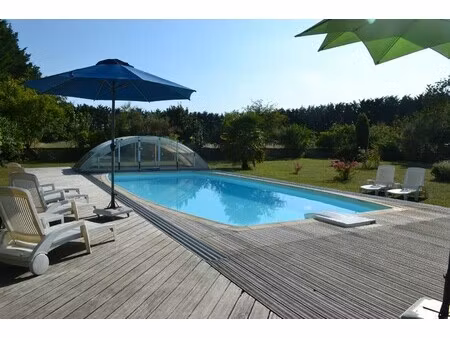 maison de luxe à vendre à prissé-la-charrière