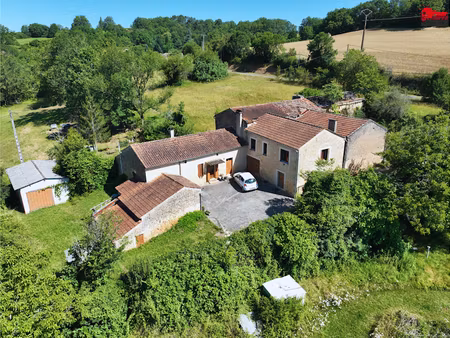 vente propriété 7 pièces 200 m² à cuzorn (47500)  197 000 €
