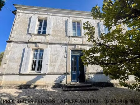 maison de maitre 225m² 6 chambres sur terrain de 2550m² avec granges et piscine