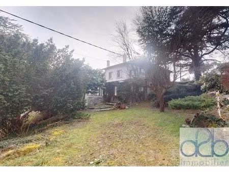 polignac  exclusivité grande maison à rénover