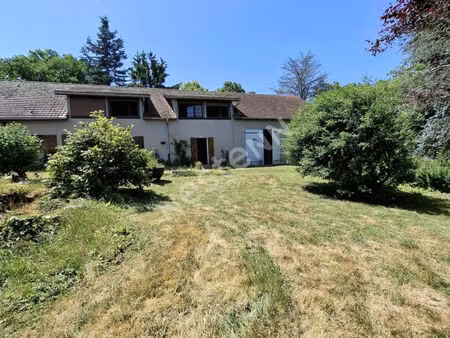 corps de ferme  saint didier sur arroux 11 pièces 220 m2  terrain 4536m2 arboré.