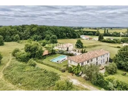 maison de luxe de 14 pièces en vente à vanzac  france