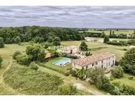 maison de luxe de 14 pièces en vente à vanzac  nouvelle-aquitaine