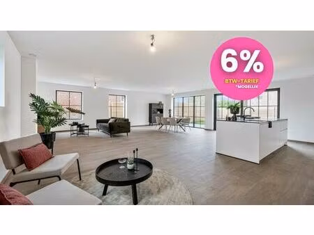 spacieuse maison avec 4 chambres à coucher !