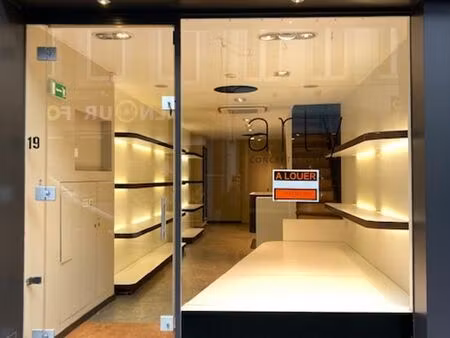 magnifique boutique au coeur du centre piétonnier