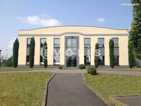 local d'activité 1 440 m²