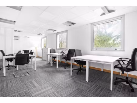 location meublée locaux professionnels 20 m² à le bouscat (33110)  839 €