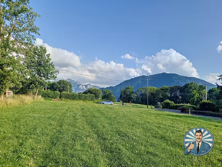 terrain de 2 771 m2 a feternes