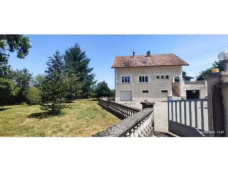 bans  grande maison de 196 m2 - 6 chambres + dépendance à fort potentiel