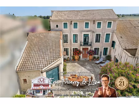 grande maison de maître + dépendances (468 m2 total) proch