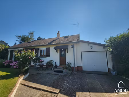 pavillon avec vie de plain-pied  garage et terrain clôturé