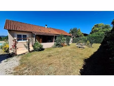 maison de plain pied avec dépendance et piscine