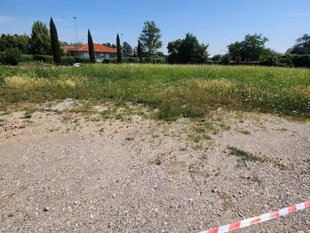 terrain plat charly proche centre