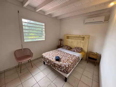 location meublée maison 5 pièces 120 m² à le gosier (97190)  2 090 €