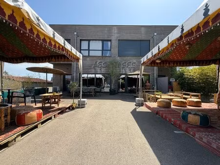 murs commerciaux sur la ville de verny