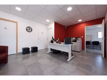 locaux d'activités  bureaux  château gaillard 110m2 avec parking