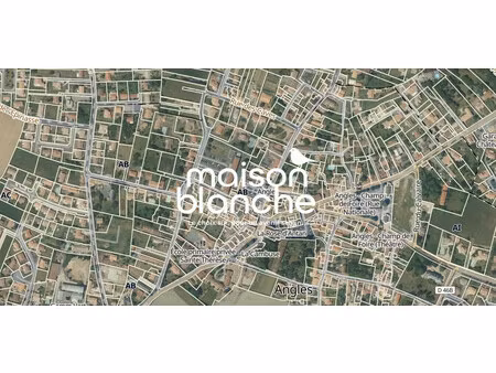 exceptionnel à 150 m de l'eglise  terrain constructible hors lo