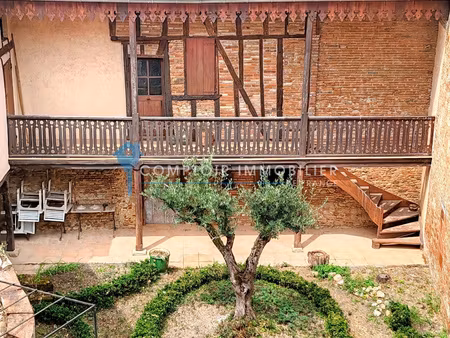 maison de village 8pièce(s) 6chambre(s) 218 m² caraman (31460)