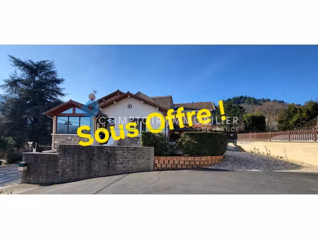 maison 6pièce(s) 3chambre(s) 116 m² le cheylard (07160)