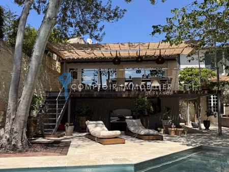 maison de village 9pièce(s) 4chambre(s) 300 m² aigues-vives (30670)